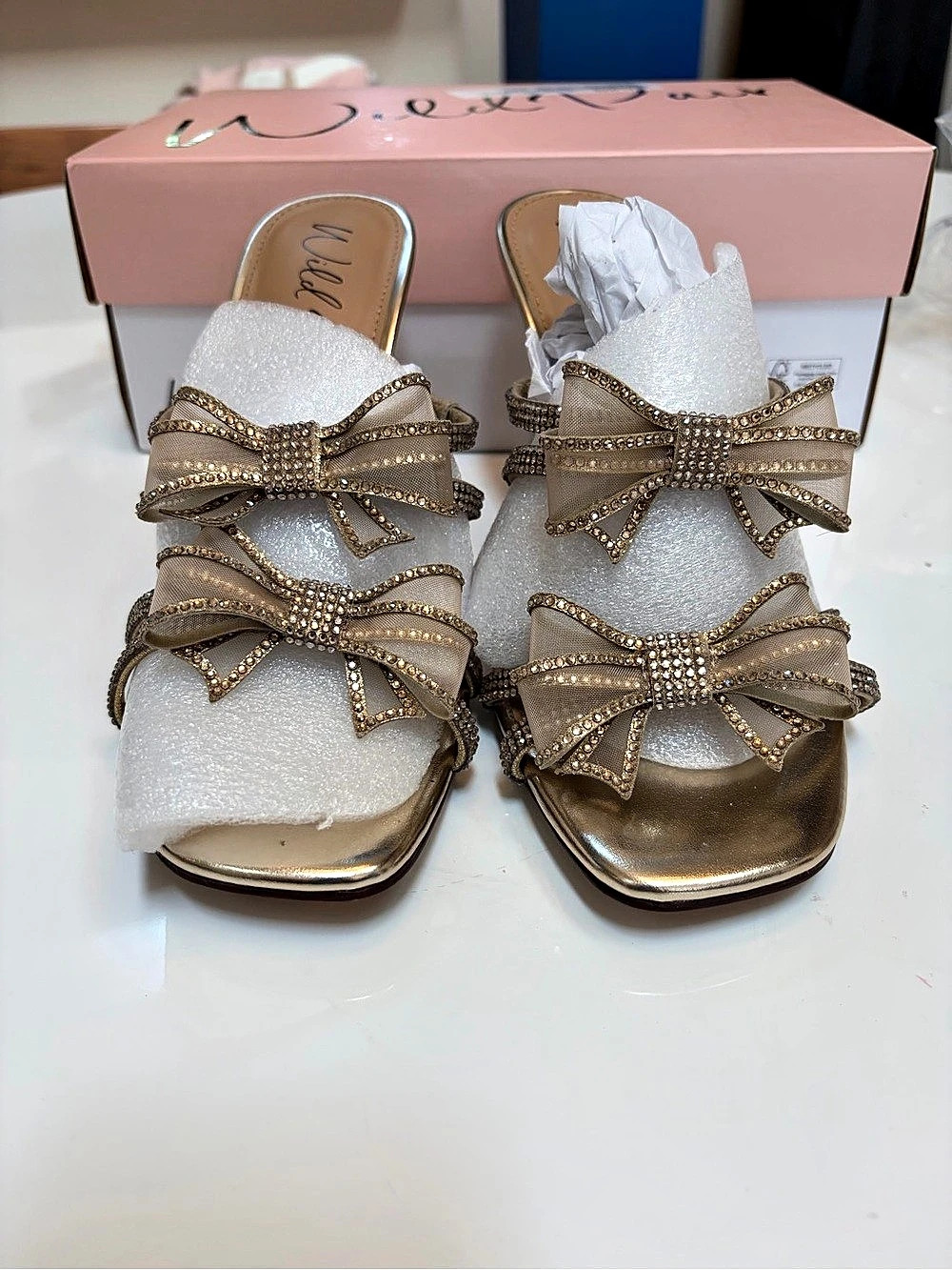 #1029Wild Pair Luciennef Gold Met Rhinestone Bow Heels in Gold & White US 8 M N